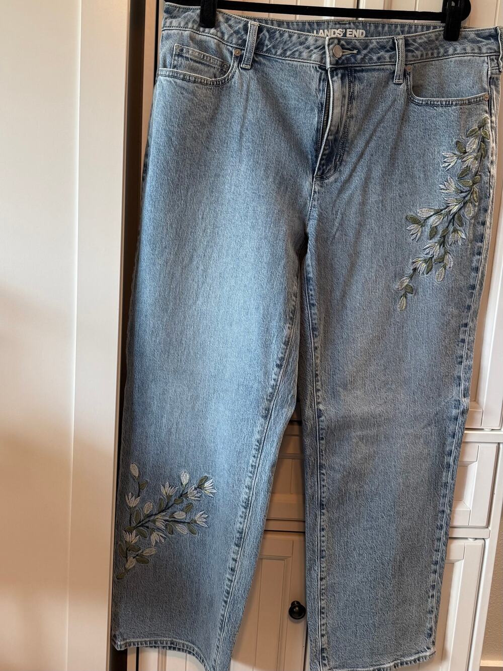 Lands End Women's Soft Denim Relaxed Straight Leg Embroidered Jeans 16P NWT